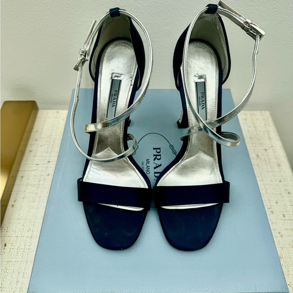 Prada Black Blue/Silver Satin Heels with Crystal
Embellished Heel size 39 - Picture 13 of 14